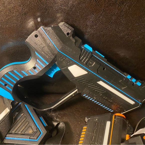 2X Squad Hero Rechargeable Laser Tag Set for Kids, Teens & Adults - Guns & Vests - Picture 8 of 13